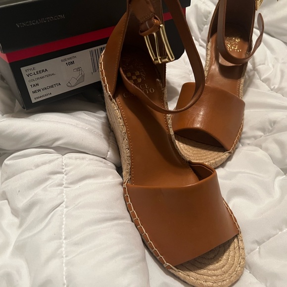 Vince Camuto wedge heels - Picture 5 of 5